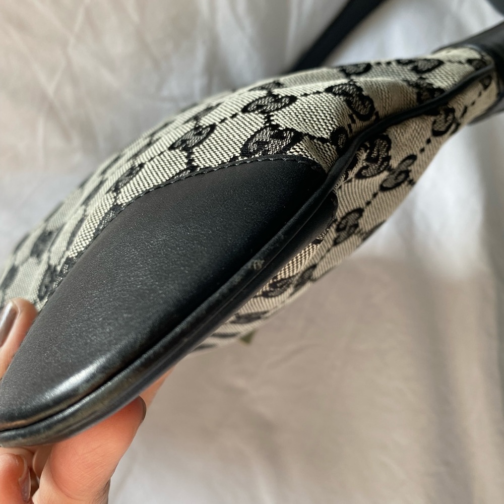 SOLD ⚠️Gucci Jackie Hobo - Picture 8 of 16